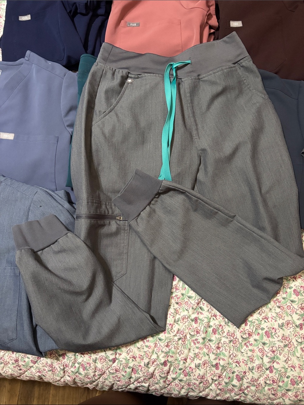 Figs xs scrub set- graphite - Gem